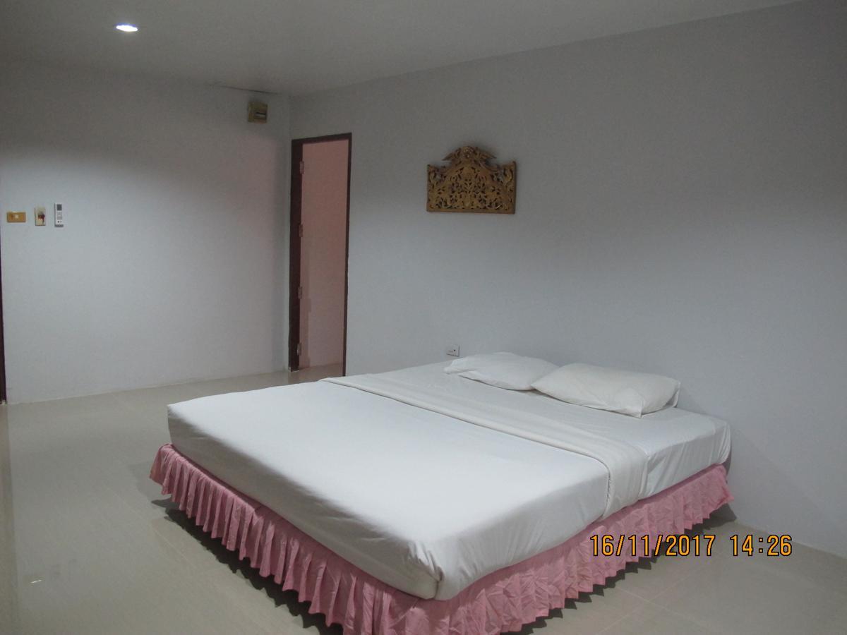 Tongpoon Hotel Bangkok Exterior foto